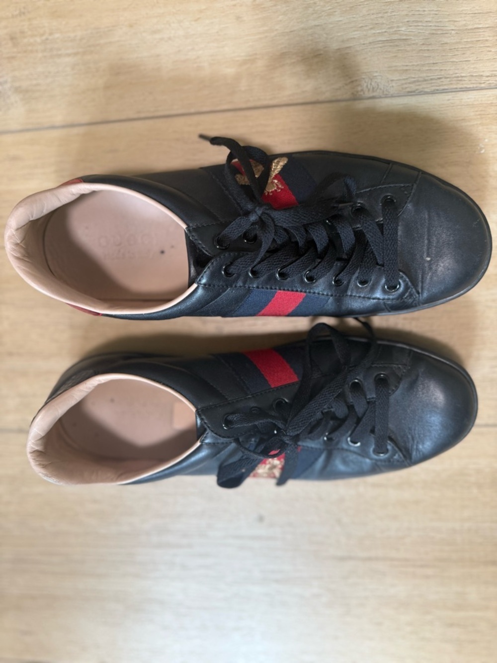 Gucci ACE embroidered 🐝black bee  OPEN TO OFFERS men’s 9.5 AUTHENTIC!! - Picture 2 of 4